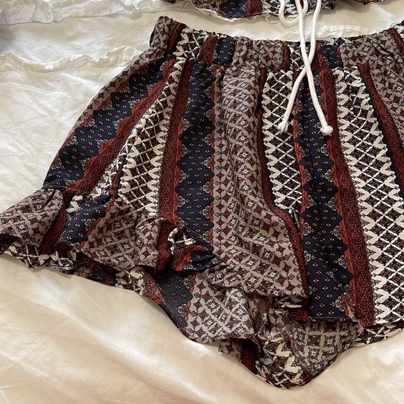 Two Piece Set - Picture 4 of 4